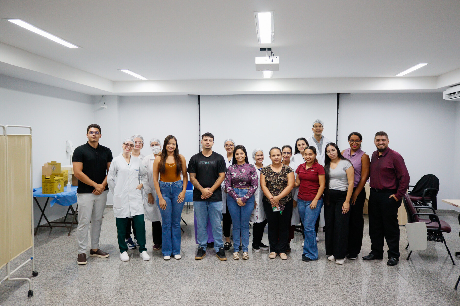 Equipes foram capacitadas para armazenar e aplicar vacinação de forma eficaz.jpg